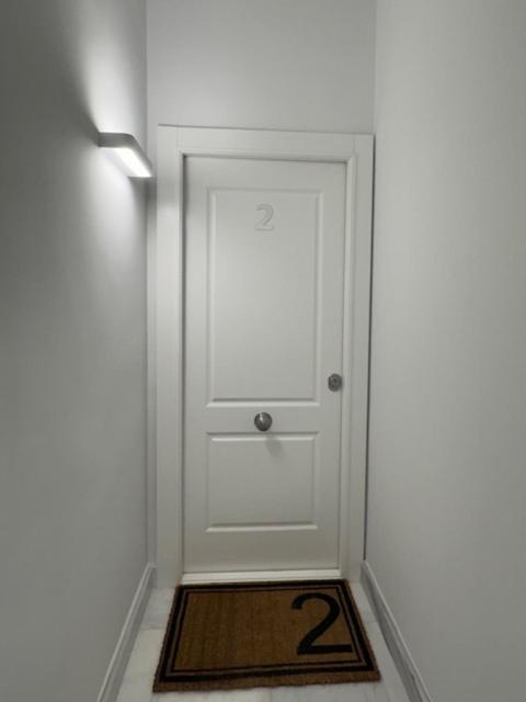 Apartmán Casa De Huespedes Almirante Madrid Exteriér fotografie