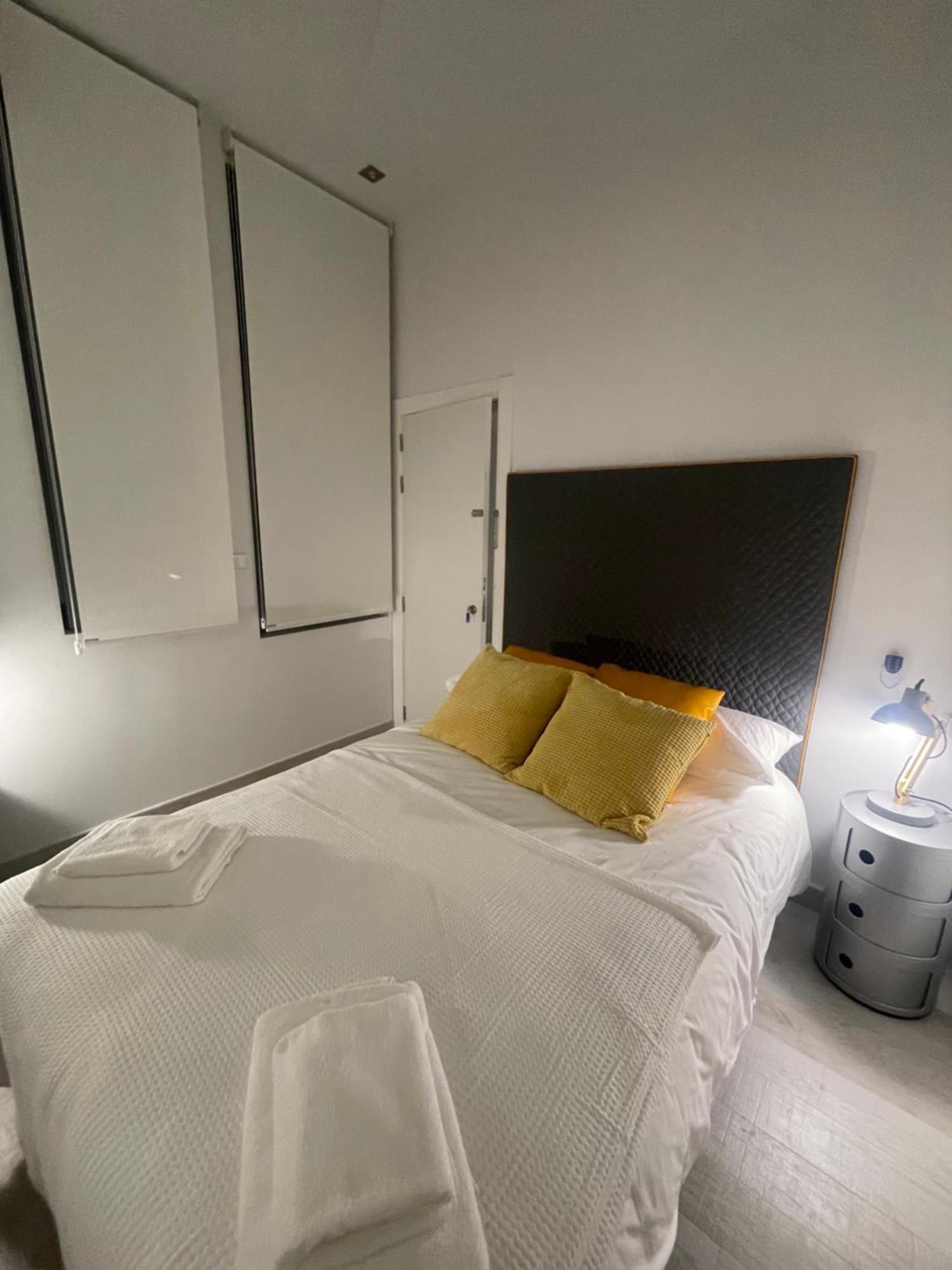 Apartmán Casa De Huespedes Almirante Madrid Exteriér fotografie
